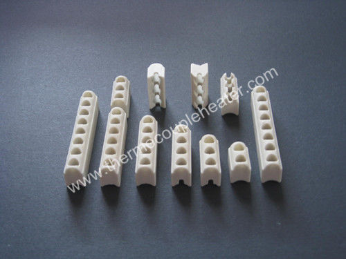 Porcelana Aisladores de cerámica de la esteatita da alta temperatura de la resistencia para el calentador de banda proveedor