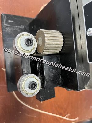 Máquina de formación de bordes para calentador de banda cerámica capaz de rodar bandas de acero más anchas